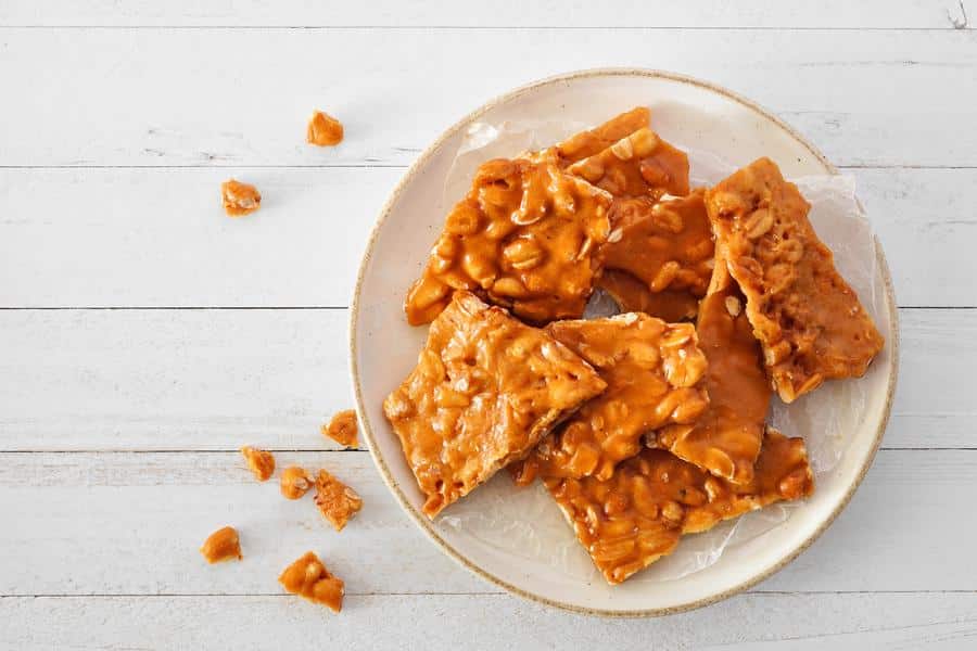 Chewy-granola-peanuts Chewy food that can cause orthodontic emergencies